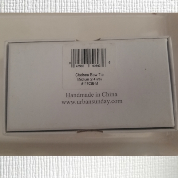 New in Box Urban sunday Children's Pre-tied Bow Tie - Picture 2 of 4